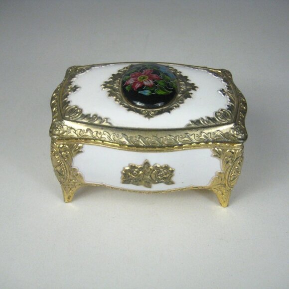 Vintage White Gold Plastic Metal Music Trinket Box Floral Design Lid Japan - Picture 1 of 12